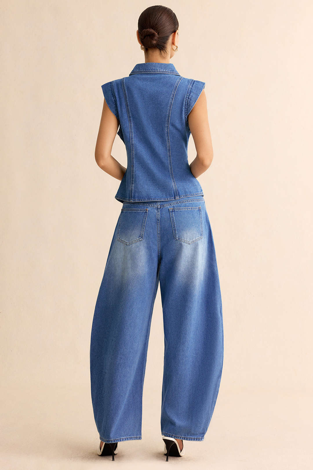 Vaqueros de denim con cremallera trenzada