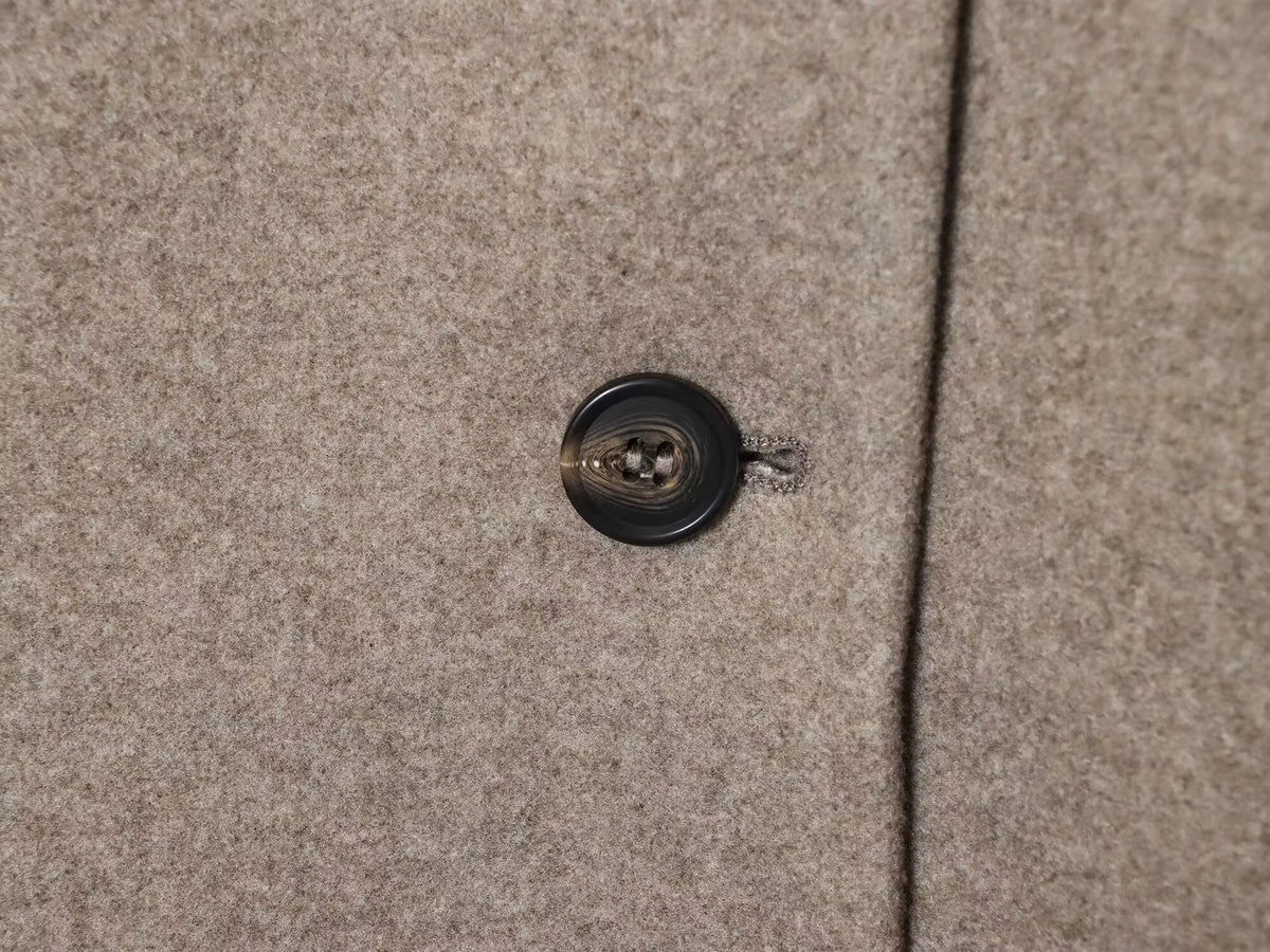 Chaqueta corta de cuello alto